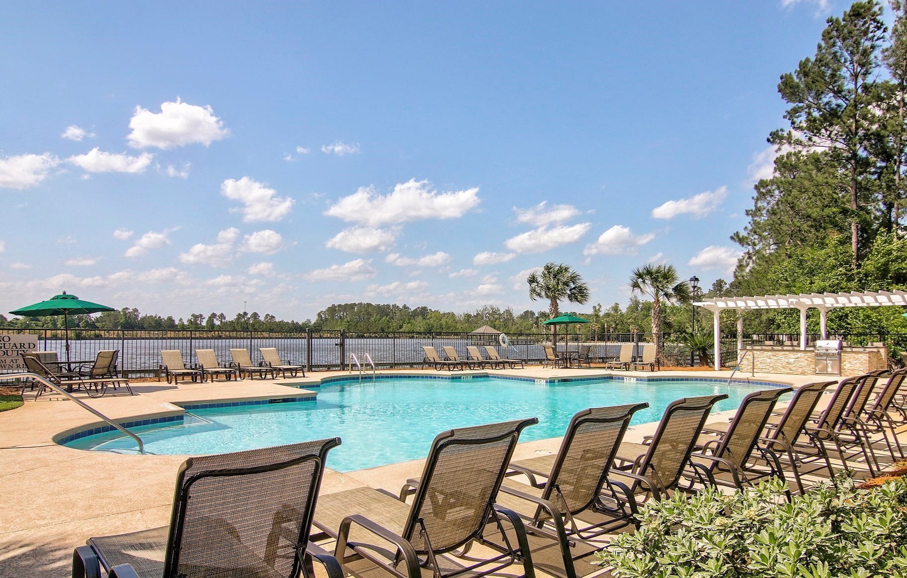 Retreat at Grande Lake Apartments in Brunswick, GA
